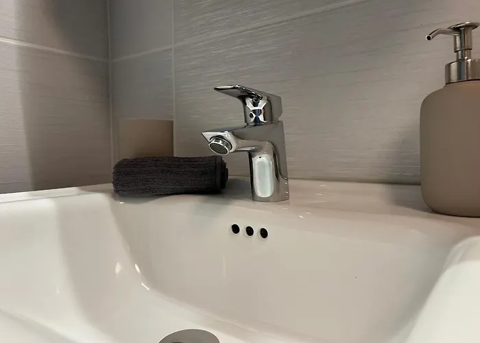 Dingi 103 * שיופוק